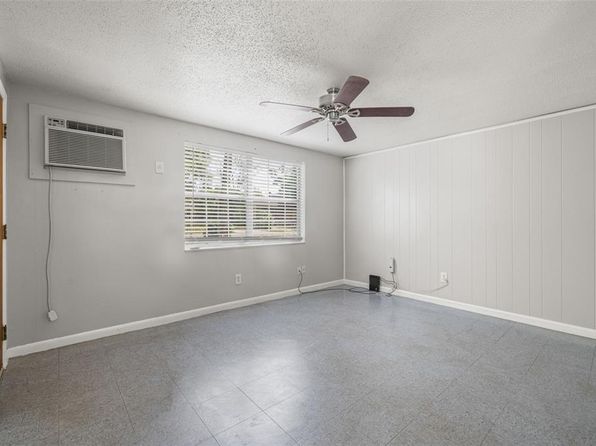 tampa-florida-82040831 picture