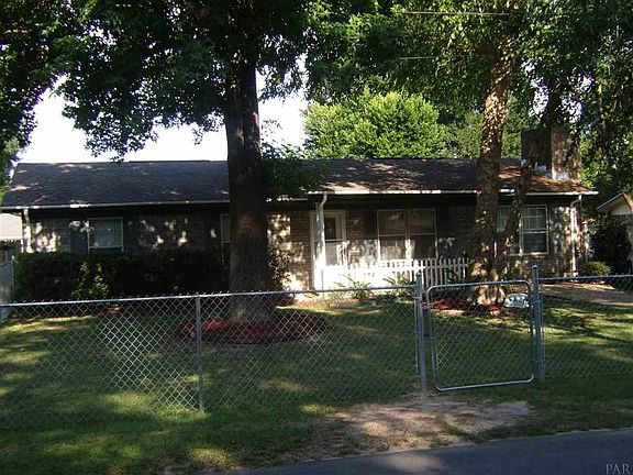 3rd image of 4465 Pine Villa Cir