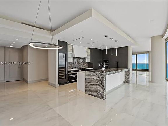 3rd image of 17901 Collins Ave #2404