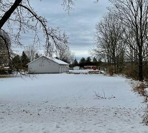 4th image of 410 S Division St