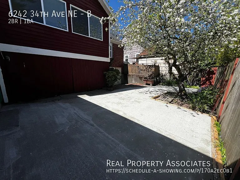 6242 34th Ave NE #B — Photo 13