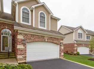 1029 W Bogey Ln, Palatine, IL 60067