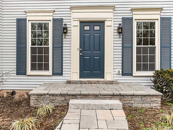 2nd image of 13131 Applegrove Ln