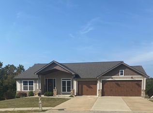 305 Liberty Ct, Waterloo, IL 62298