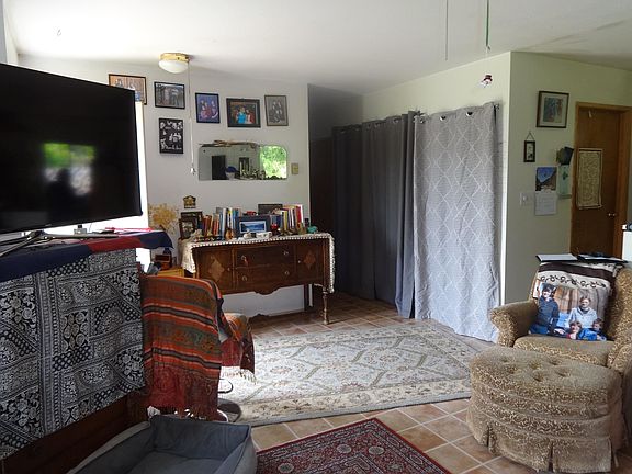2nd image of 1088 Sunnyside Rd