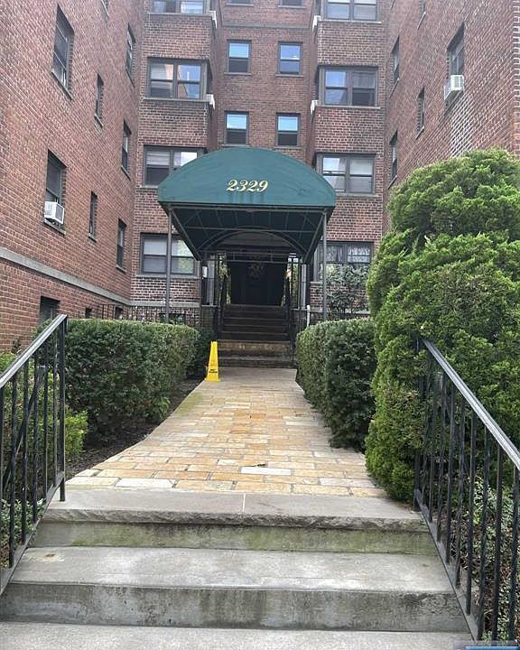 1st image of 2329 Hudson Ter APT C9