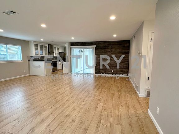 2nd image of 630 Cambridge Dr