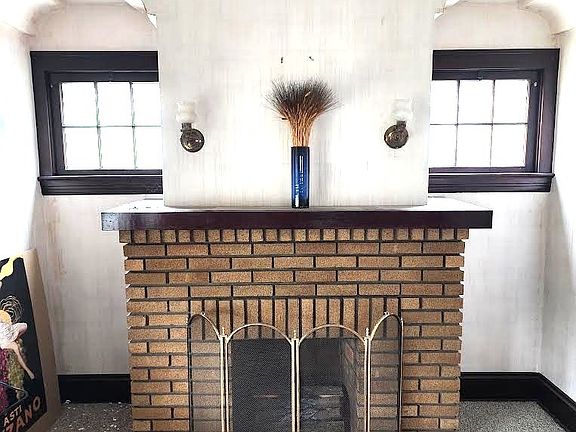 5th image of 19381 Pasnow Ave