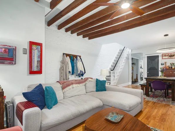 2226 Saint Albans St, Philadelphia, PA 19146
