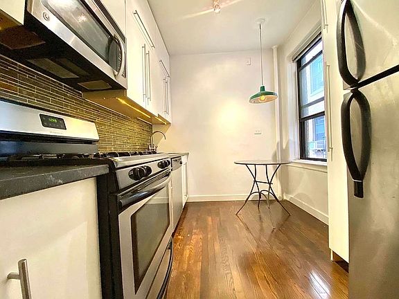 4th image of 253 W 16th St #2DA