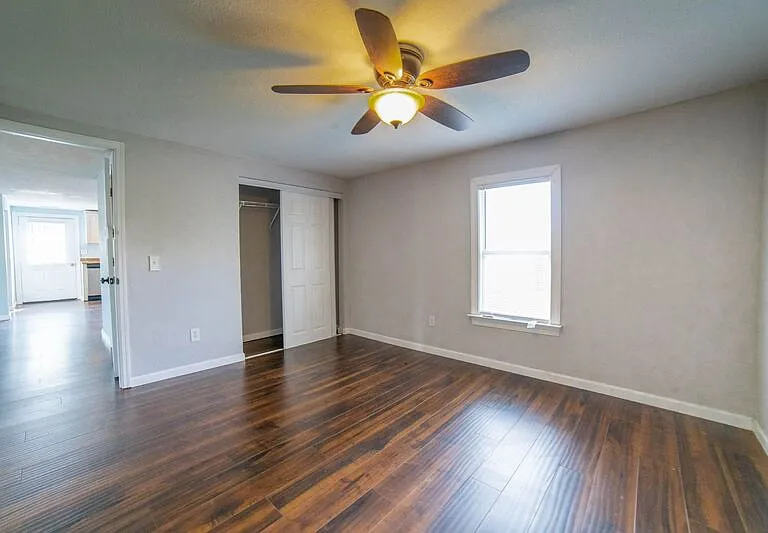 518 Railroad St — Photo 24