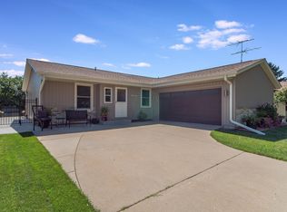 5821 68th St, Kenosha, WI 53142