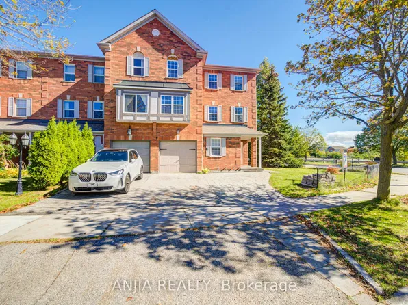 7 Hawtin Ln, Aurora, ON L4G 7L4