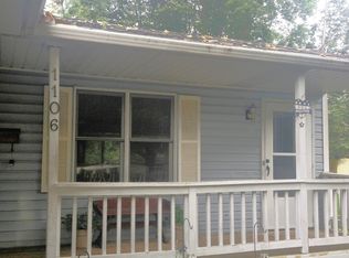 1106 4th St N, Stillwater, MN 55082