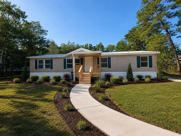 1913 Anna Lauren Dr, Southport, FL 32409