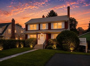 817 Tower Rd, Halifax, NS B3H2Y1