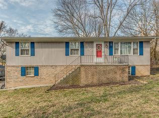 5300 Foxwood Rd, Knoxville, TN 37921