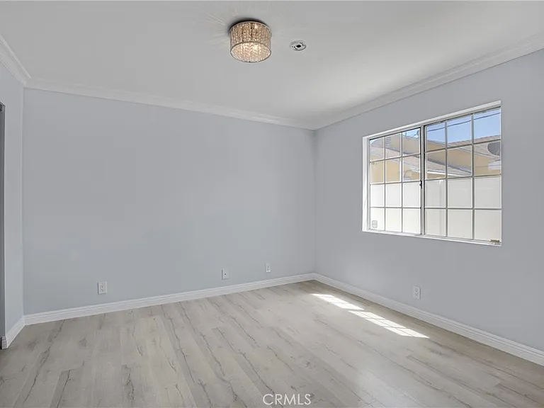 6823 Matilija Ave — Photo 19