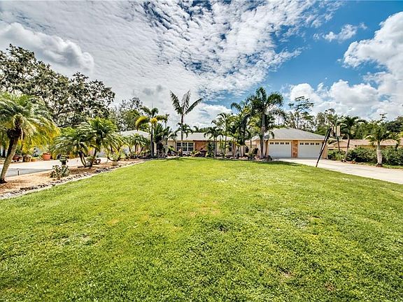 3rd image of 15895 Briarcliff Ln