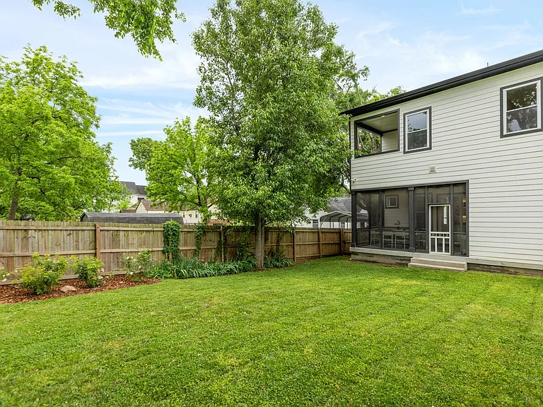 532 Westboro Dr — Photo 36