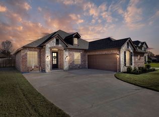 550 Clifton Ct, Midlothian, TX 76065