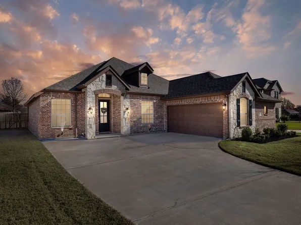 550 Clifton Ct, Midlothian, TX 76065