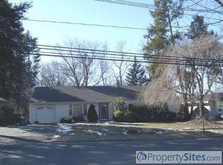 301 Howland Ave, River Edge, NJ 07661