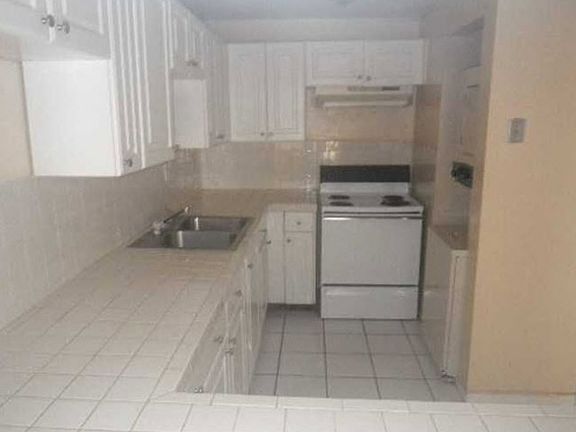 3rd image of 10000 NW 80th Ct APT 2451