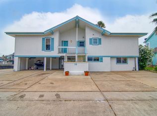 18 Flamingo Rd, Rockport, TX 78382