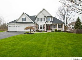 11 Claridge Cir, Webster, NY 14580