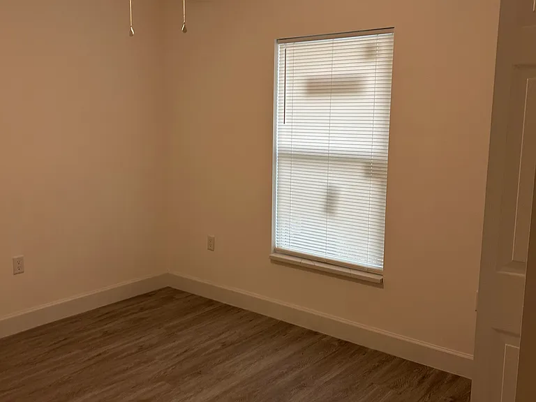 414 Miramar Rd — Photo 10