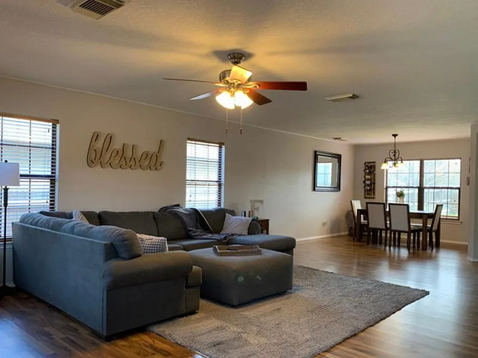 6330 Higbee Ml