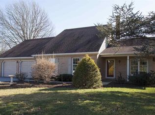 52 Oakglade Dr, Hummelstown, PA 17036