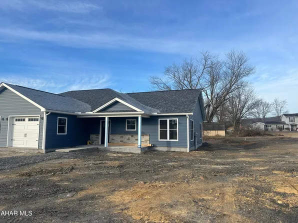 107 Red Tail Cir, Duncansville, PA 16635