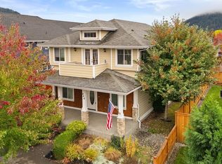 444 Bondgard Avenue E, Enumclaw, WA 98022