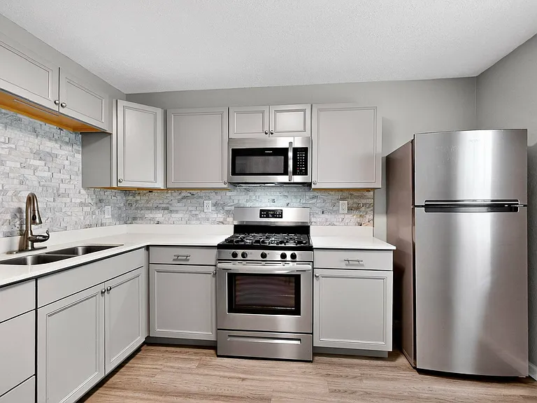 1812 Buena Vista Dr SE #4 — Photo 17