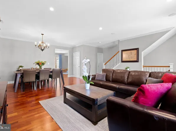 203 Captains Way, Philadelphia, PA 19146