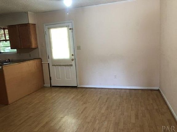 4th image of 5782 Scotland Ct