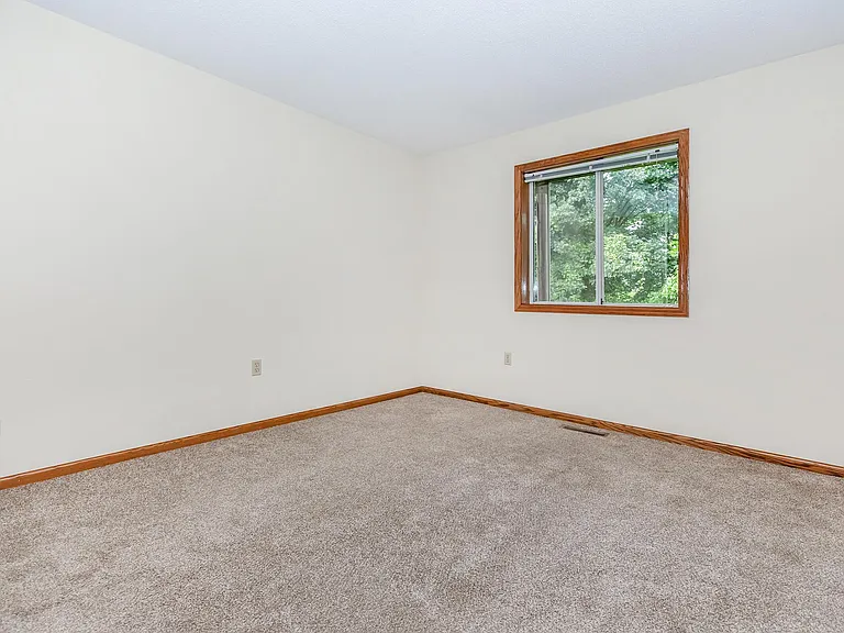 Parkview Manor — Photo 24