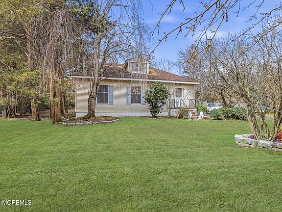2nd image of 376 Cook Road