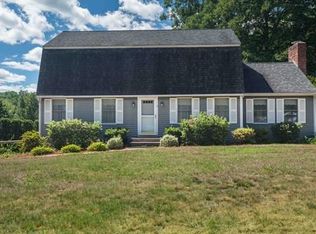 1 Elaine Marie Dr, Haverhill, MA 01830