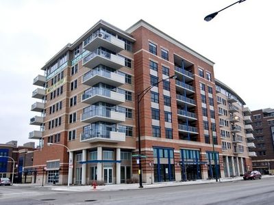 511 W Division St APT 311, Chicago, IL, 60610