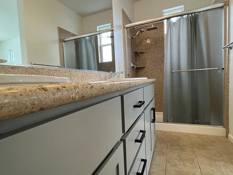 MASTER BATH, WATERFALL FIXTURE