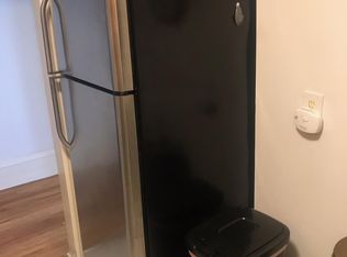 218 S 8th St APT 2F, Philadelphia, PA 19107