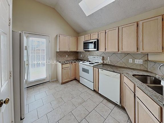 4th image of 7101 Charleston Dr