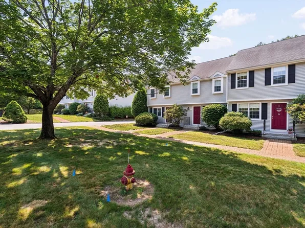 161 Winter St APT 6, Hanson, MA 02341