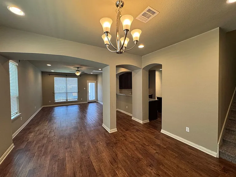 3309 Addison St — Photo 10