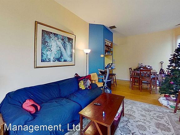 3rd image of 2612 N Halsted St APT 3RS