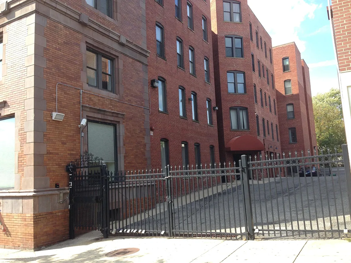 Building Photo - 1763 Columbia Rd NW #502
