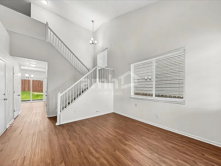 19506 E Bellisario Creek Dr — Photo 6